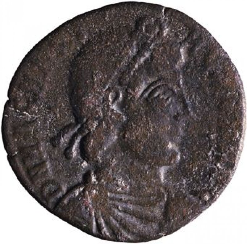 Moneda (Ae 2) Años 383-388 d. C.
