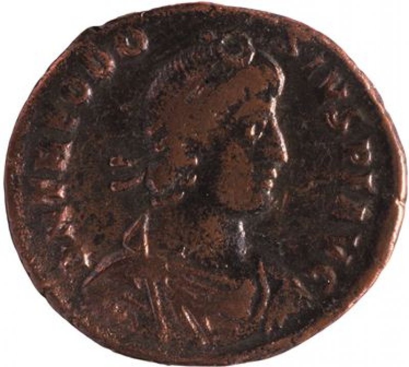 Moneda (Ae2) Años 378-383 d. C.