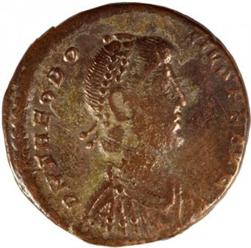 Moneda (Ae2) Años 392-395 d. C.